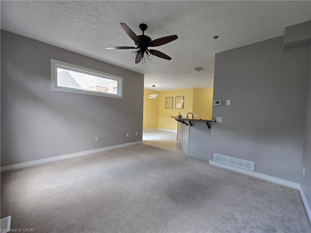 555 Grasslands Court, Waterloo, ON, N2V 2R5 - 5