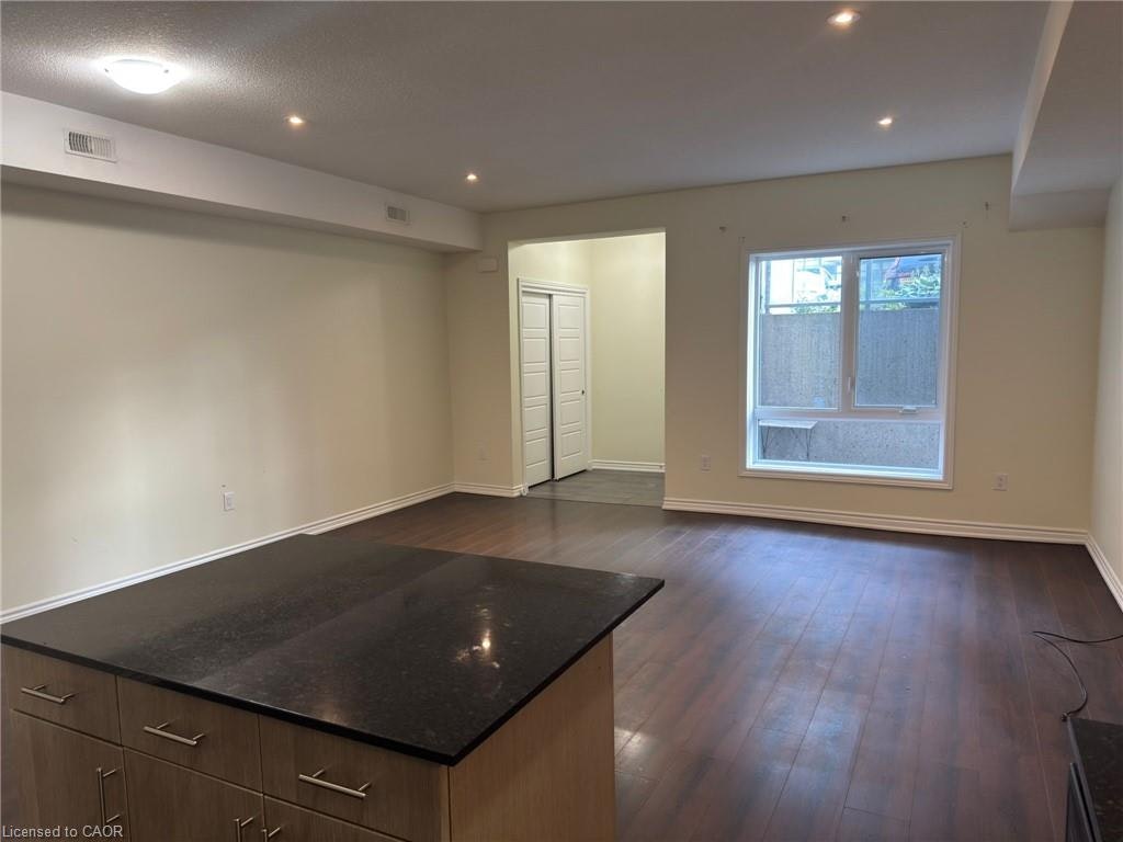 21B-1430 Highland Road W, Kitchener, ON, N2N 0C3 - 3