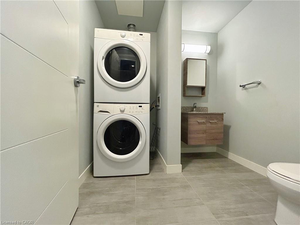 606-318 Spruce Street, Waterloo, ON, N2L 0E9 - 9