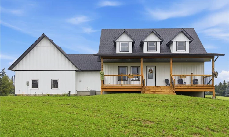 1238 Snyder's Road E