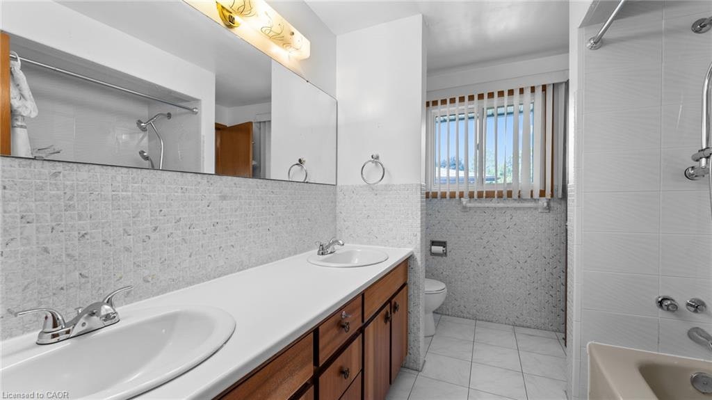 84 Tyrone Drive, Hamilton, ON, L9C 2M7 - 14