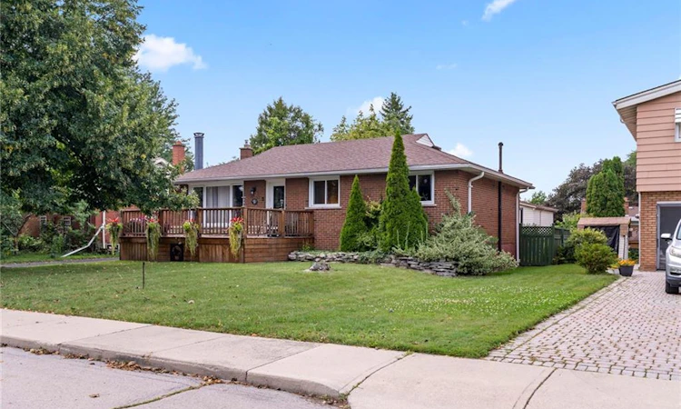 15 Collier Crescent