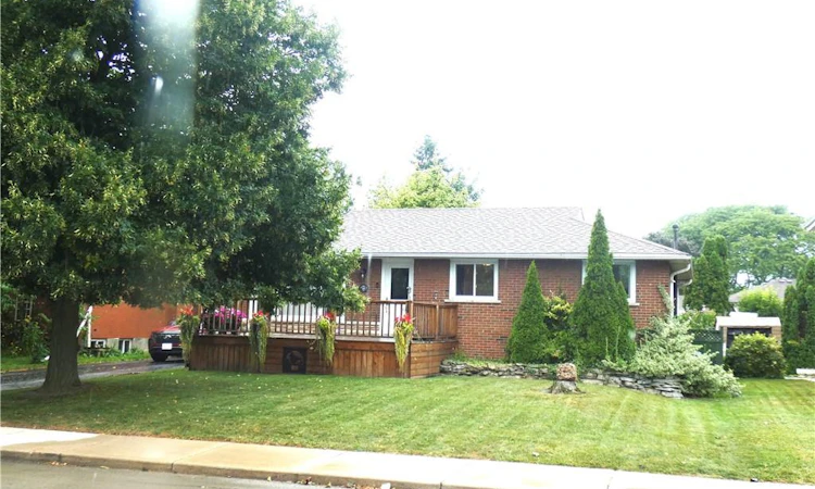 15 Collier Crescent
