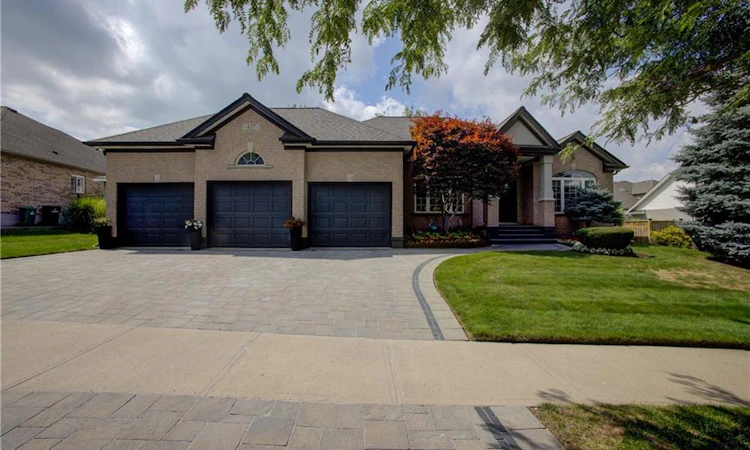 457 Caryndale Drive