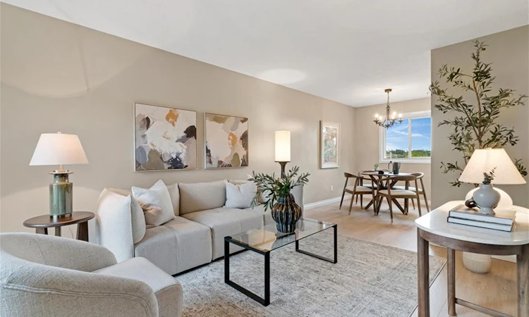 23-25 Upper Canada Drive