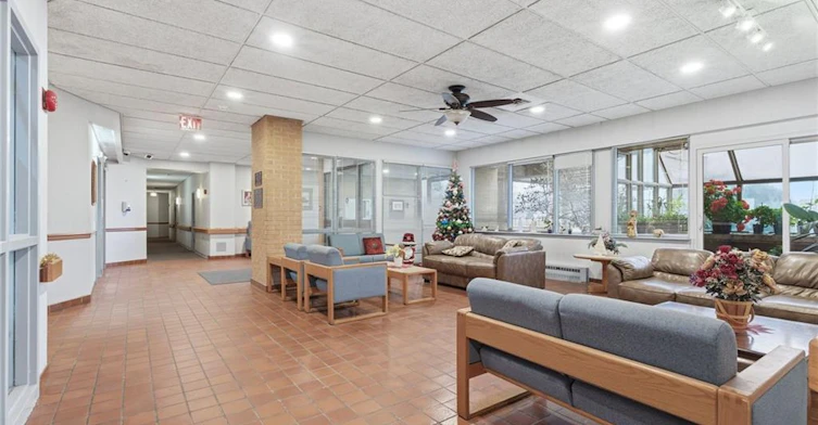 303-18 Mall Road, Hamilton, ON, L8V 4V4 - 4