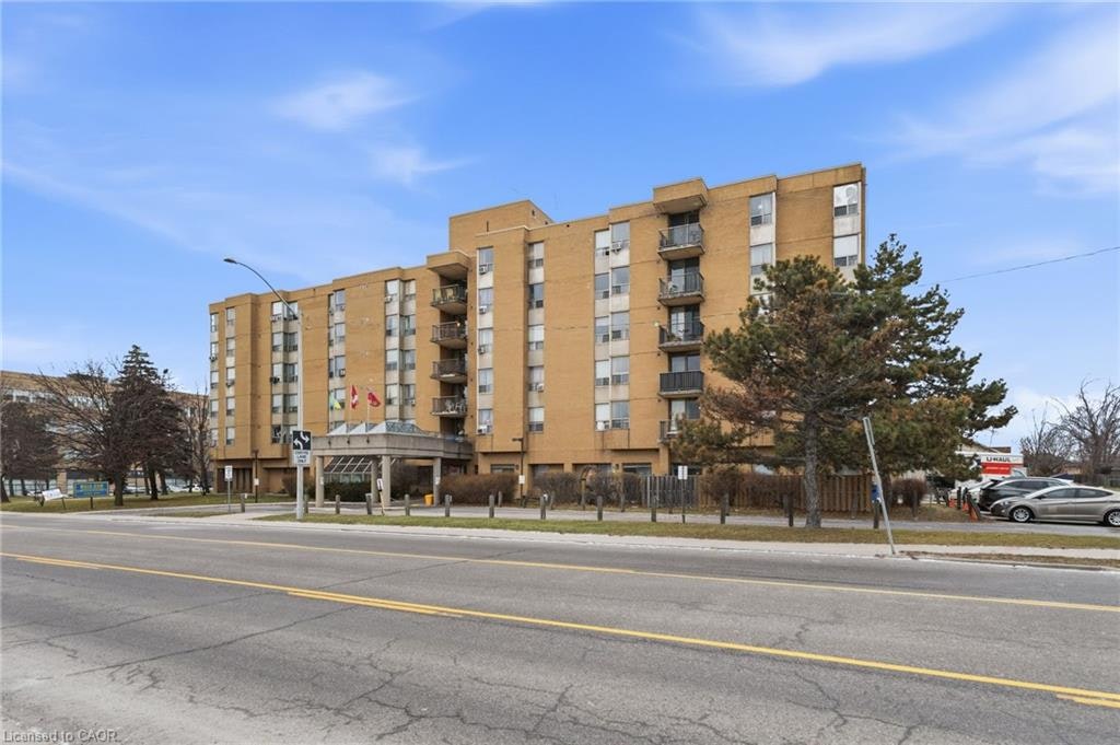 303-18 Mall Road, Hamilton, ON, L8V 4V4