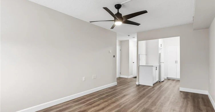 303-18 Mall Road, Hamilton, ON, L8V 4V4 - 16