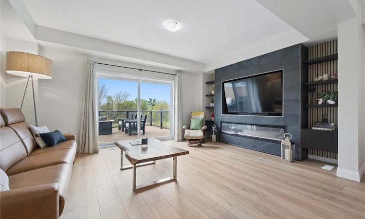 873 Robert Ferrie Drive