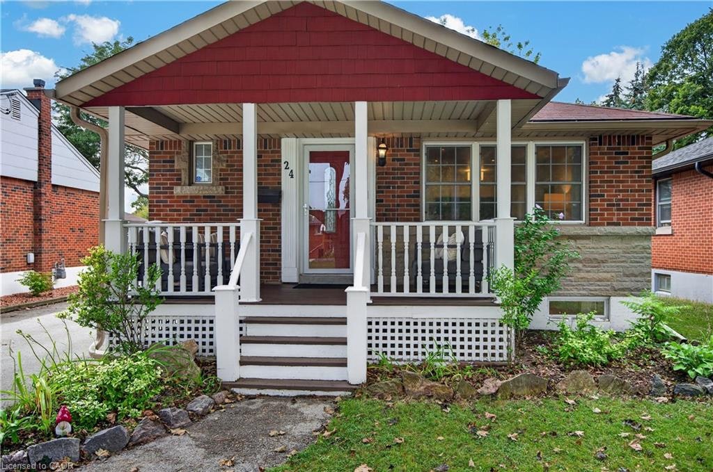 24 Castlefield Drive, Hamilton, ON, L8T 3R2