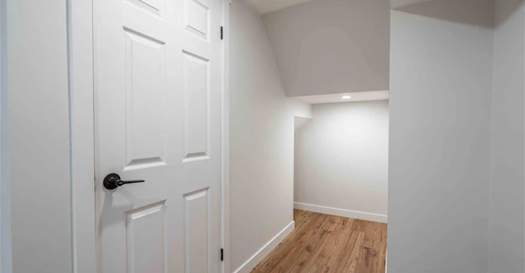 LOWER-204 Glow Avenue, Hamilton, ON, L8H 3W5 - 7