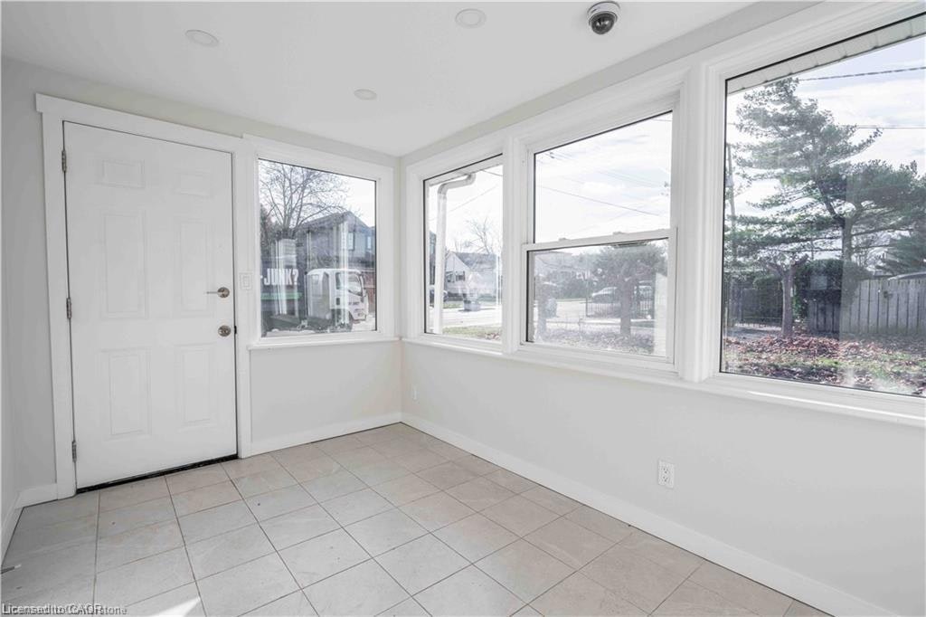 LOWER-204 Glow Avenue, Hamilton, ON, L8H 3W5 - 3