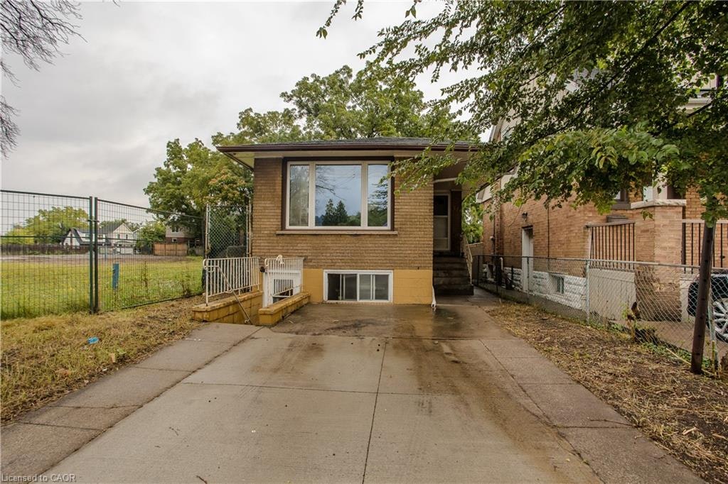 307 Dunsmure Road