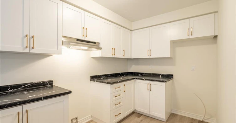 23 Dryden Lane, Hamilton, ON, L8H 0B6 - 23