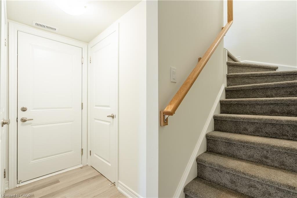 23 Dryden Lane, Hamilton, ON, L8H 0B6 - 8