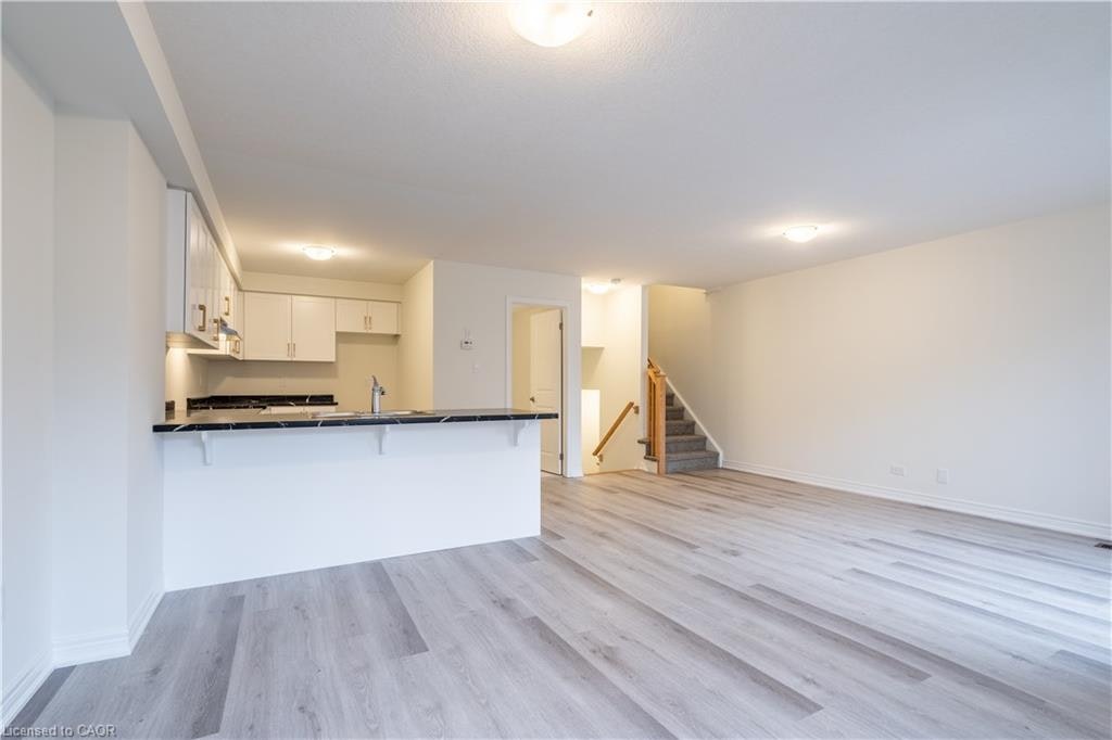 23 Dryden Lane, Hamilton, ON, L8H 0B6 - 18