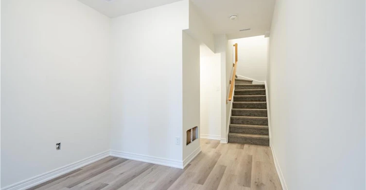 23 Dryden Lane, Hamilton, ON, L8H 0B6 - 7