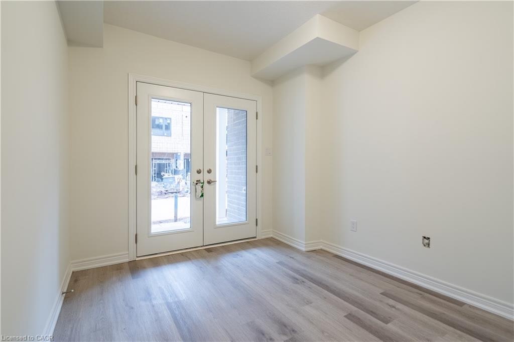 23 Dryden Lane, Hamilton, ON, L8H 0B6 - 6