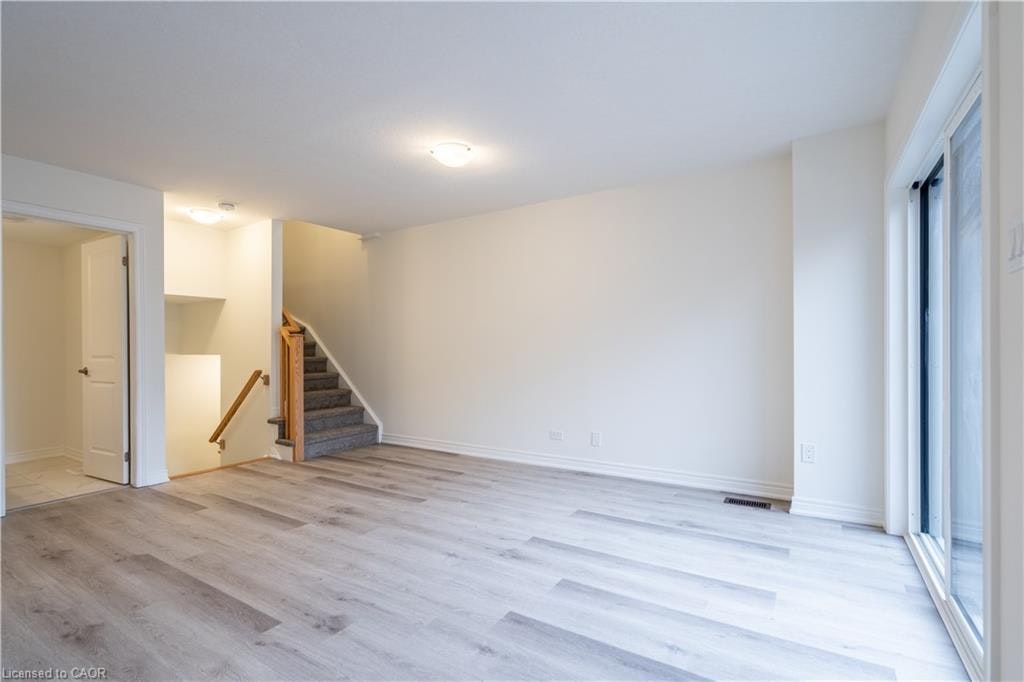 23 Dryden Lane, Hamilton, ON, L8H 0B6 - 14