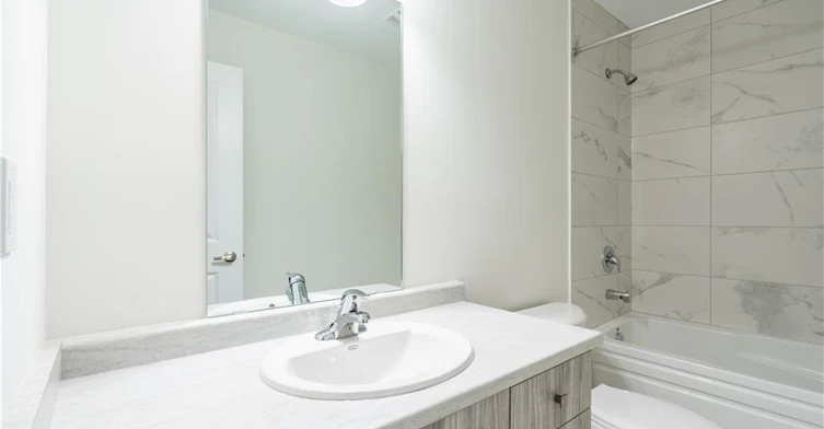 23 Dryden Lane, Hamilton, ON, L8H 0B6 - 29