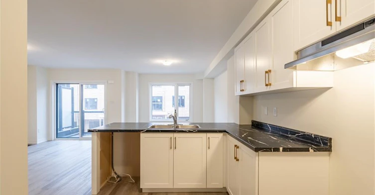 23 Dryden Lane, Hamilton, ON, L8H 0B6 - 22
