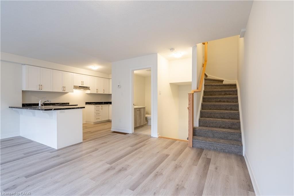 23 Dryden Lane, Hamilton, ON, L8H 0B6 - 11