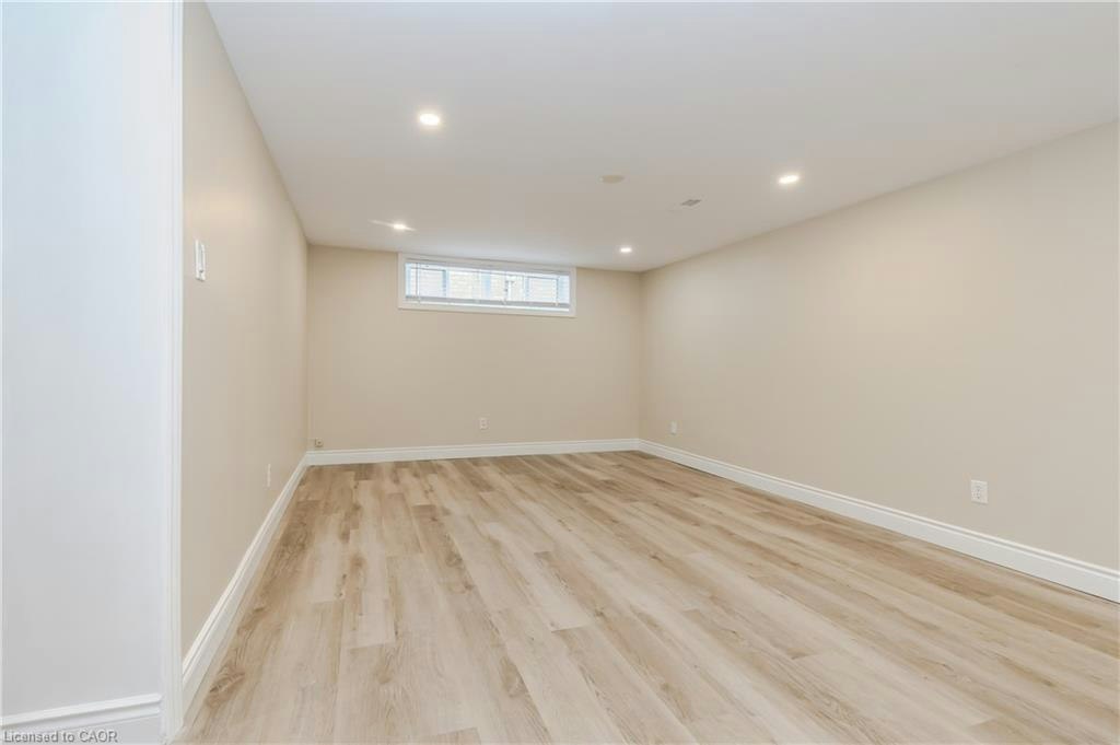 Lower-15 Edinburgh Road, Kitchener, ON, N2B 1M4 - 6