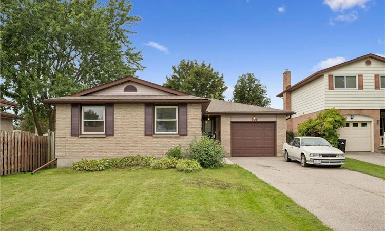 109 Deerberry Place