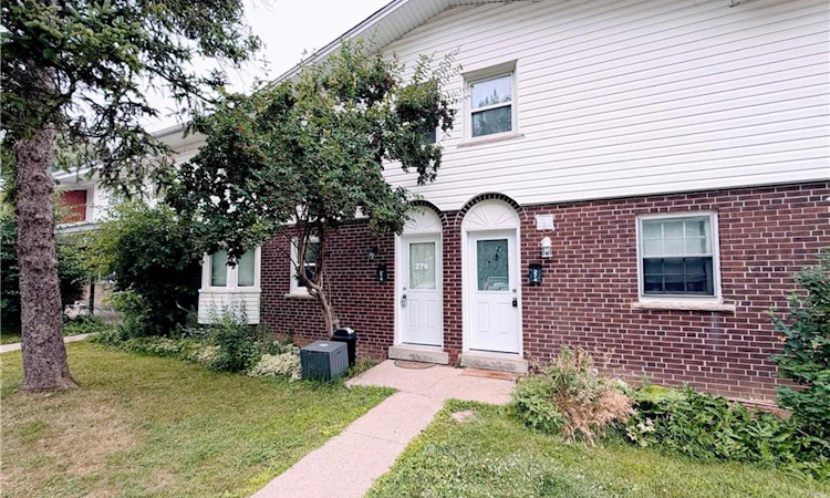 276 Westcourt Place