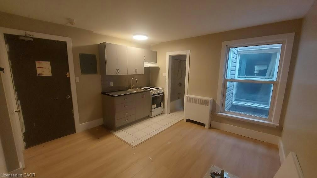 4-181 King Street E, Kitchener, ON, N2G 2K8 - 2