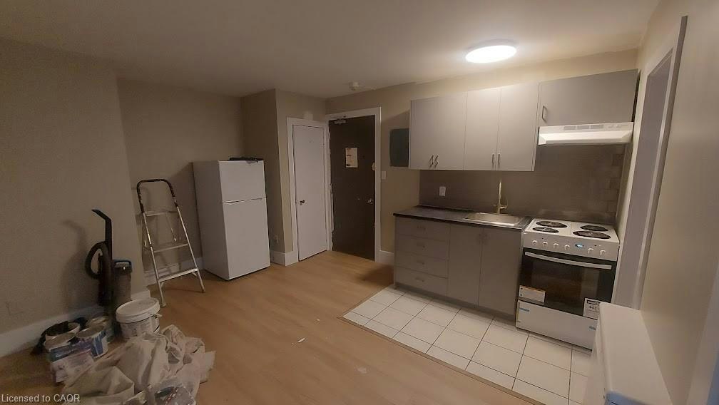 4-181 King Street E, Kitchener, ON, N2G 2K8 - 3