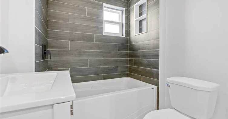 Upper-23 Somerset Avenue, Hamilton, ON, L8L 2L4 - 18