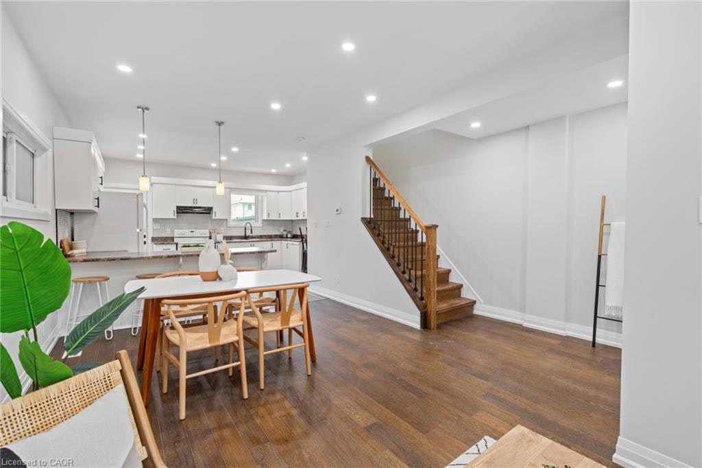 Upper-23 Somerset Avenue, Hamilton, ON, L8L 2L4 - 6