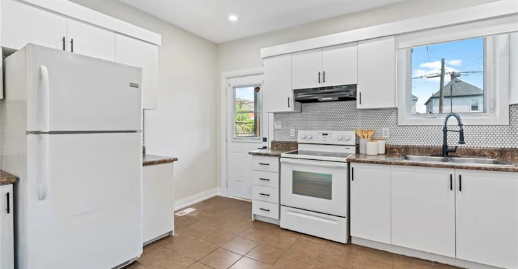 Upper-23 Somerset Avenue, Hamilton, ON, L8L 2L4 - 9