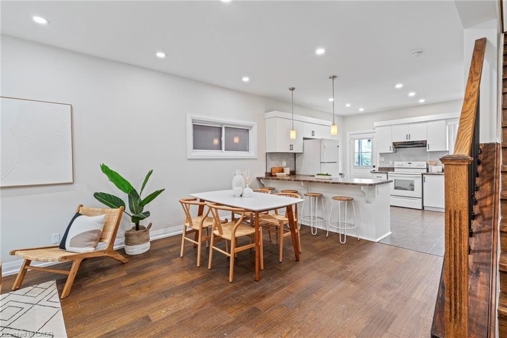 Upper-23 Somerset Avenue, Hamilton, ON, L8L 2L4 - 4
