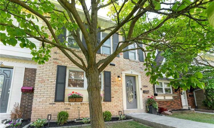 3-2230 Upper Middle Road