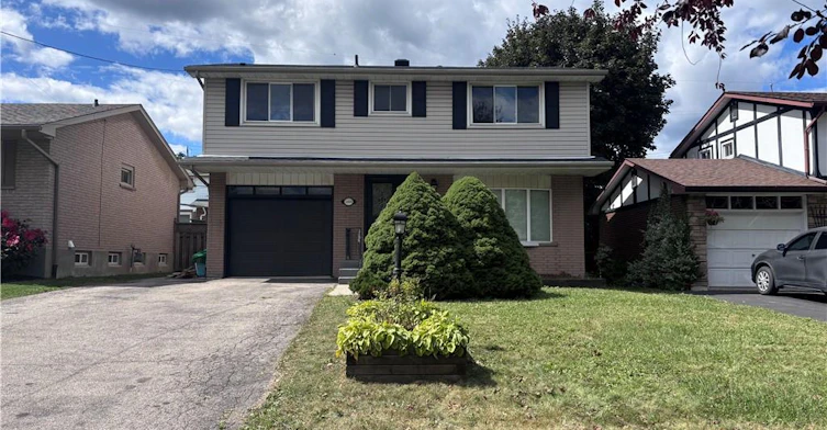 1004 Garth Street, Hamilton, ON, L9C 4L6