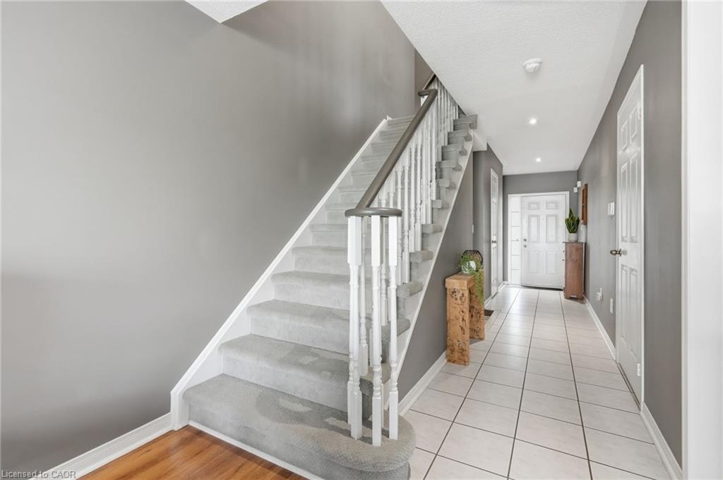 5213 Thornburn Drive, Burlington, ON, L7L 6R4 - 6