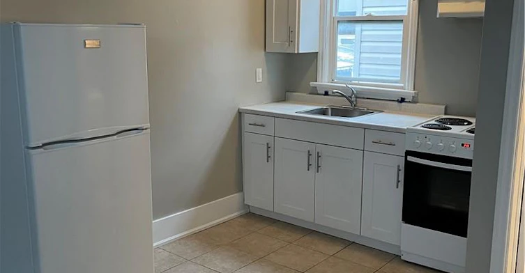 14-181 King Street E, Kitchener, ON, N2G 2K8