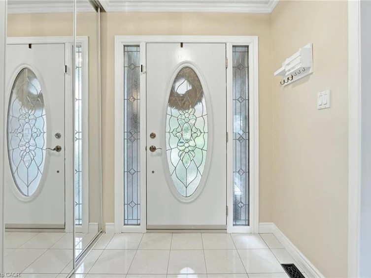 10 Acacia Street, Hamilton, ON, L8J 1V6 - 4