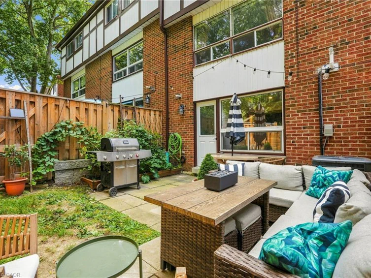 33-3 Burdock Lane, Hamilton, ON, L8H 6E9 - 31