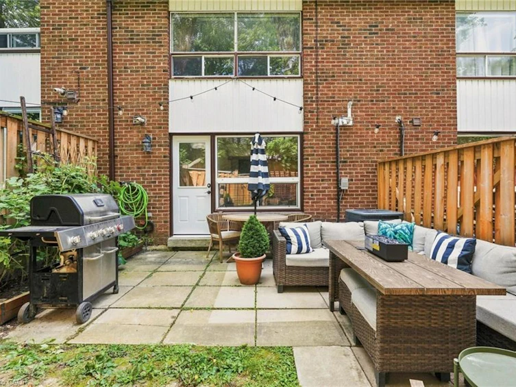 33-3 Burdock Lane, Hamilton, ON, L8H 6E9 - 32