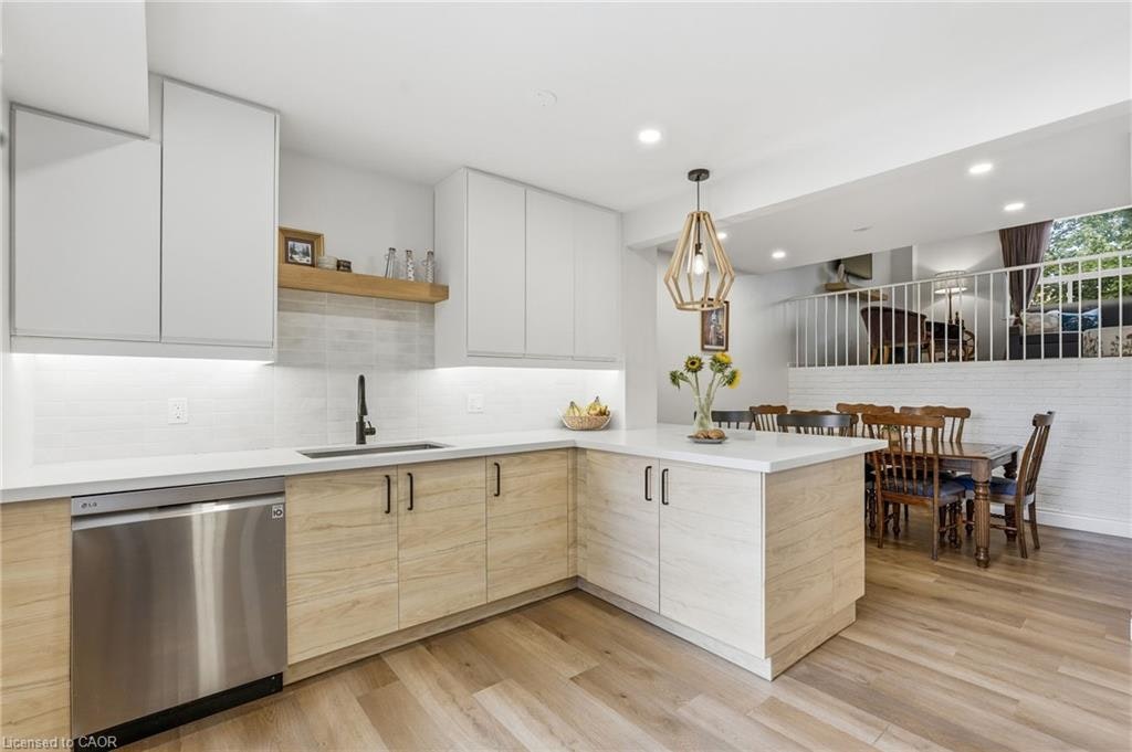 33-3 Burdock Lane, Hamilton, ON, L8H 6E9 - 11