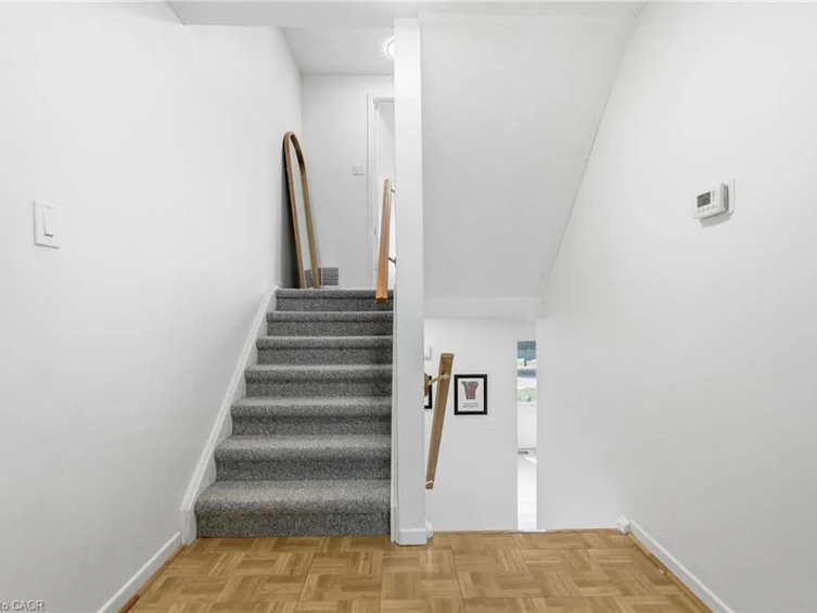 33-3 Burdock Lane, Hamilton, ON, L8H 6E9 - 16