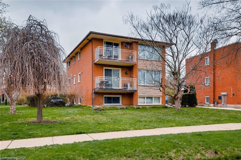 2-92 Confederation Drive, Kitchener, ON, N2B 2X8