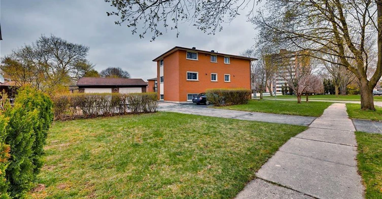 2-92 Confederation Drive, Kitchener, ON, N2B 2X8 - 2