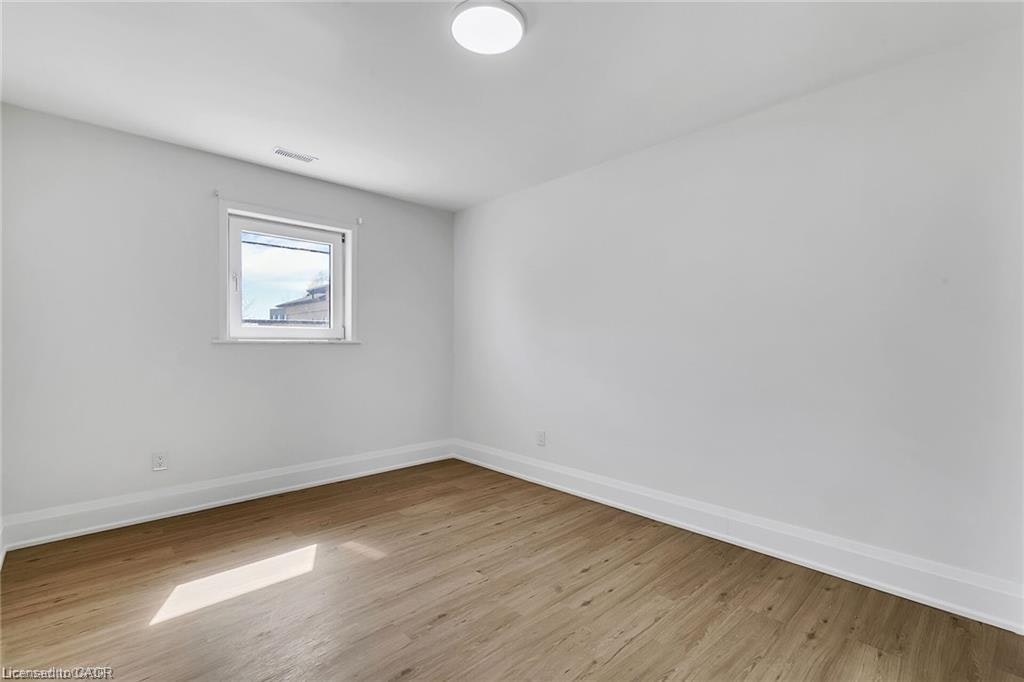 2-581 Lancaster Street W, Kitchener, ON, N2K 1M5 - 12