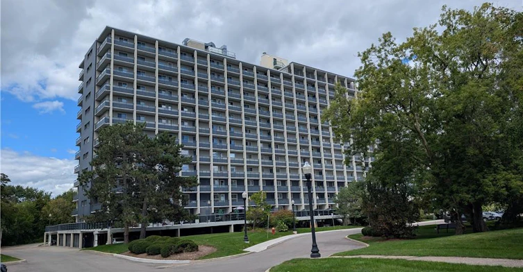 806-58 Bridgeport Road E, Waterloo, ON, N2J 4H5