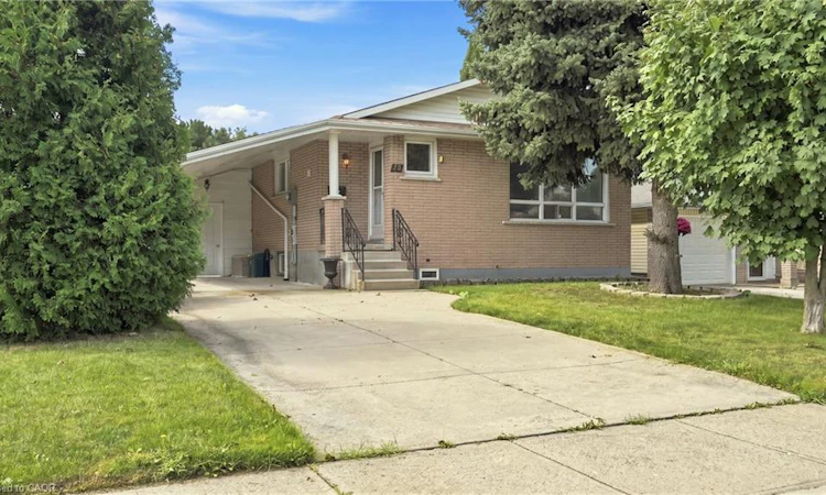 18 Glen Castle Drive