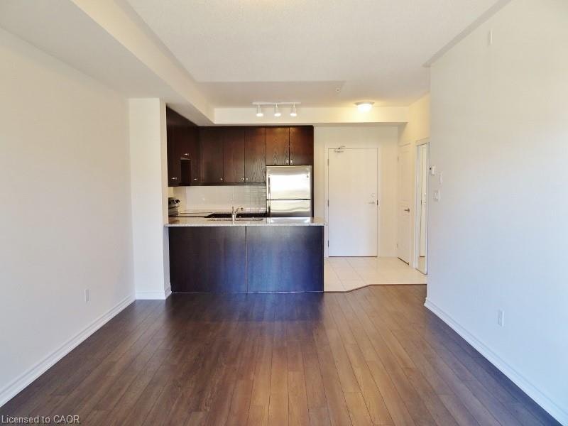 218-570 Lolita Gardens, Mississauga, ON, L5A 0A1 - 3